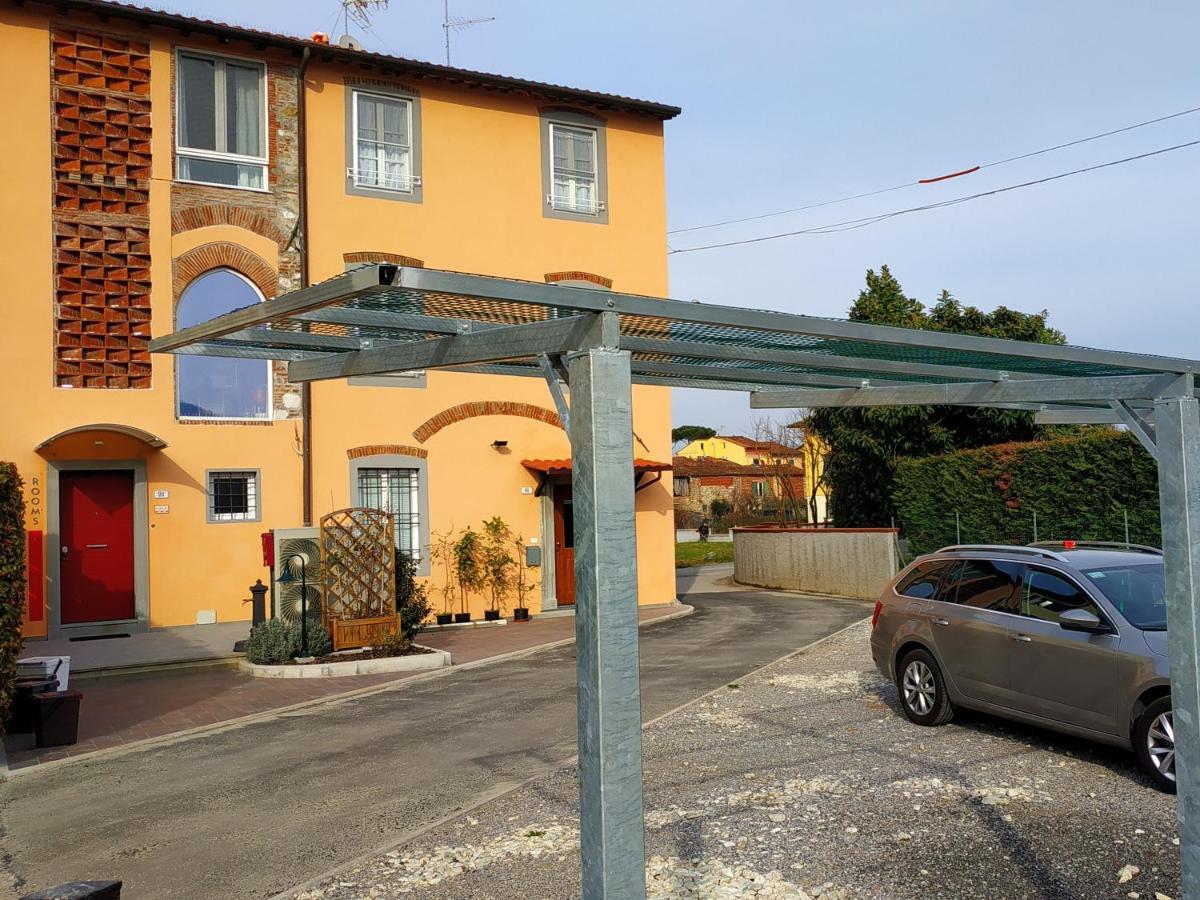 ルッカ Le Rondini Di San Donato Bed & Breakfast エクステリア 写真